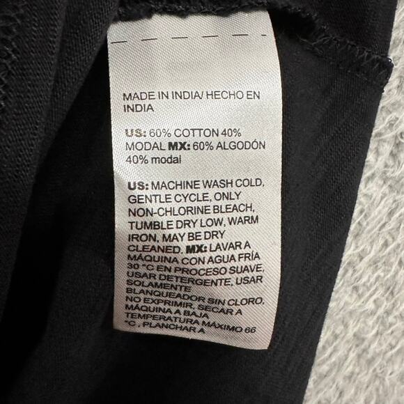 Chico's NWT Size 2 Large Black Short Sleeve T-Shirt V-Neck Soft Comfort Everyday - Picture 7 of 7